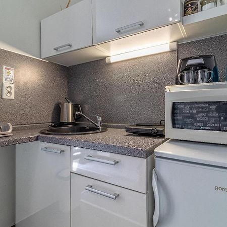 Bratislava -Apartment Near The City Center With A Balcony Экстерьер фото